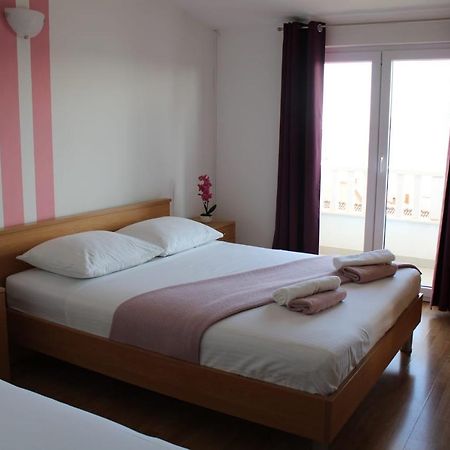 Apartments Renata Donji Seget Exterior foto